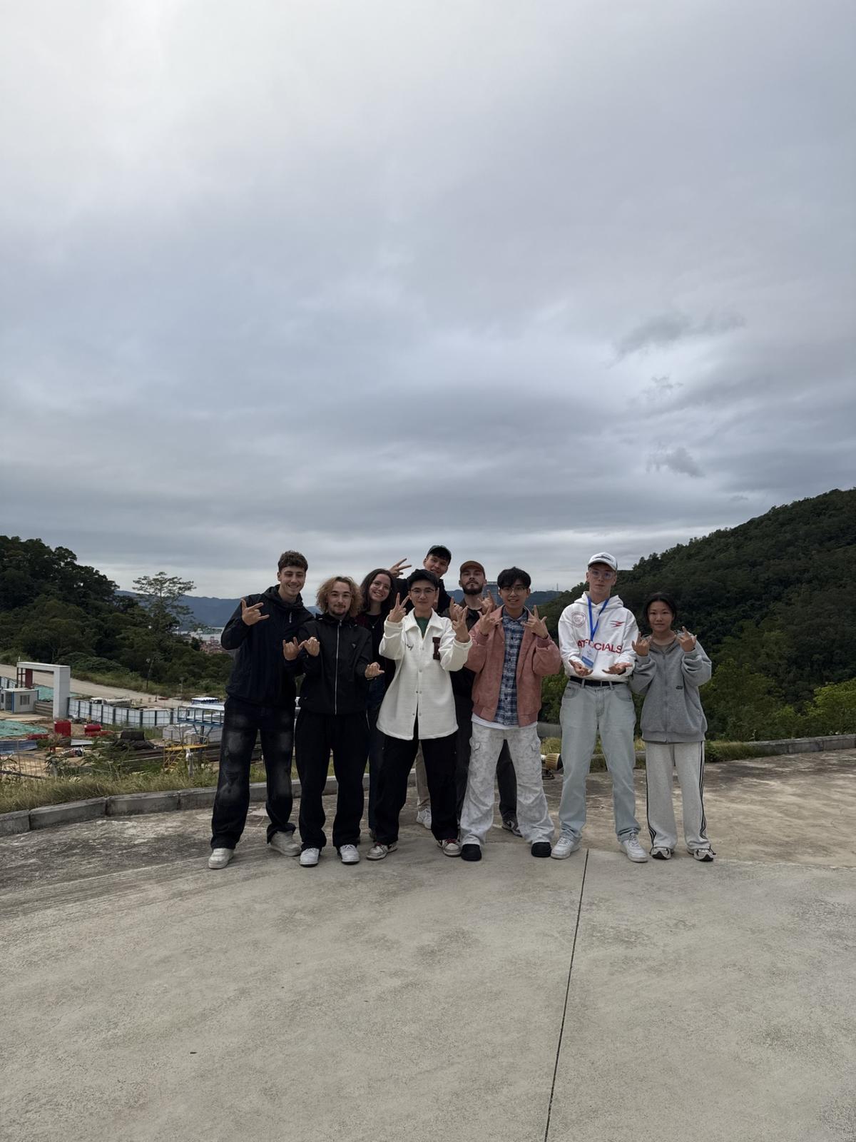 Group photo of exchange students